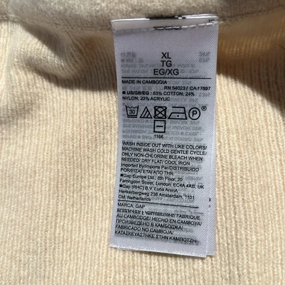 NWT Ladies XL Gap Skating Style skirt - Picture 7 of 7